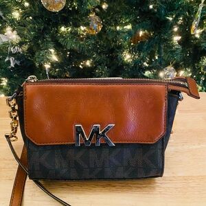 Michael Kors Crossbody Bag